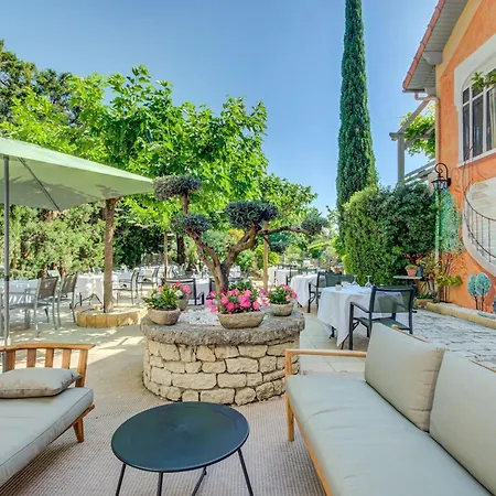 Logis Le Blason De Provence